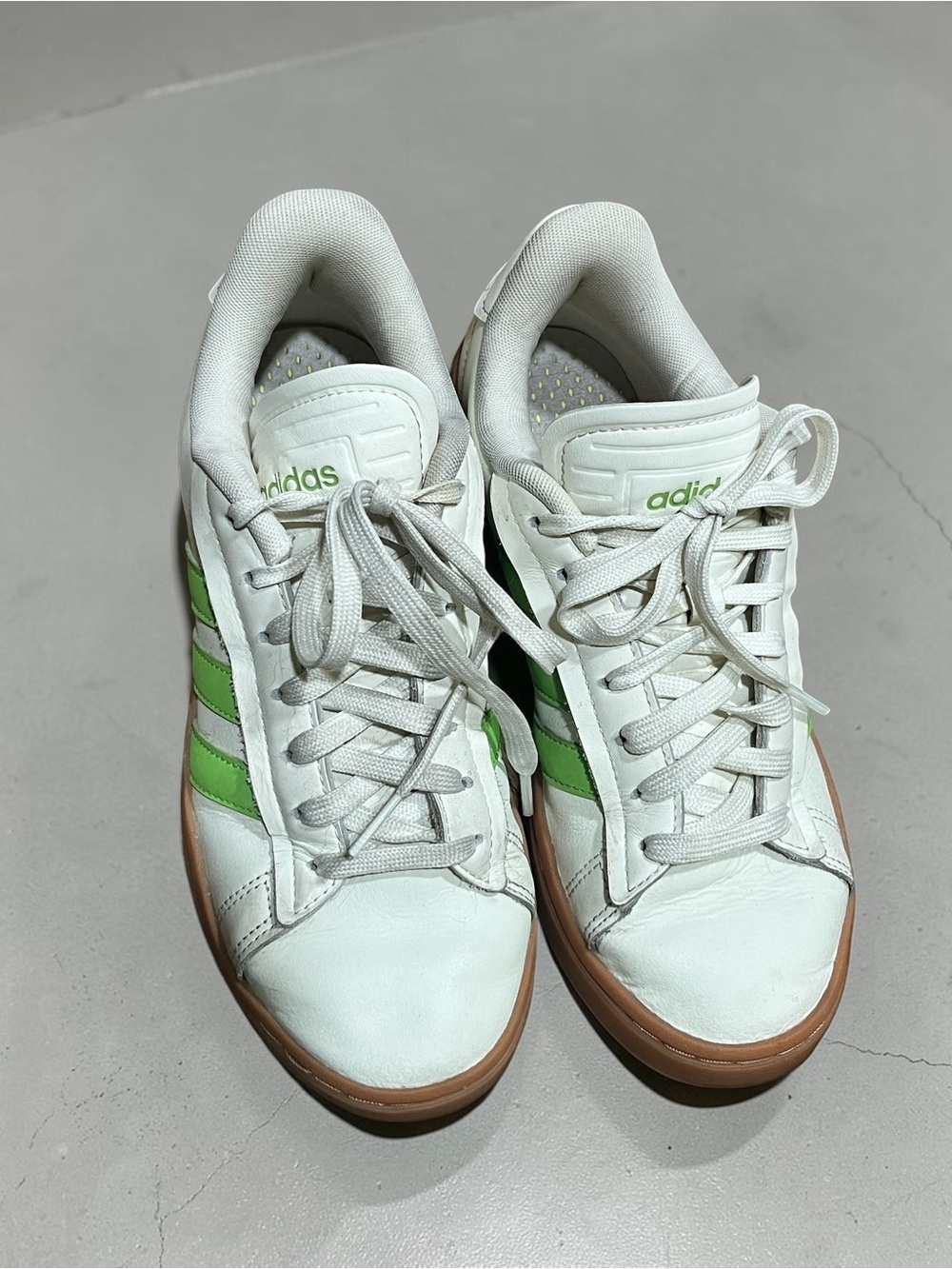 adidas Originals Grand Court Alpha Off-White Lucid Lime Green Gum Sole Size 8.5 - Picture 4 of 7